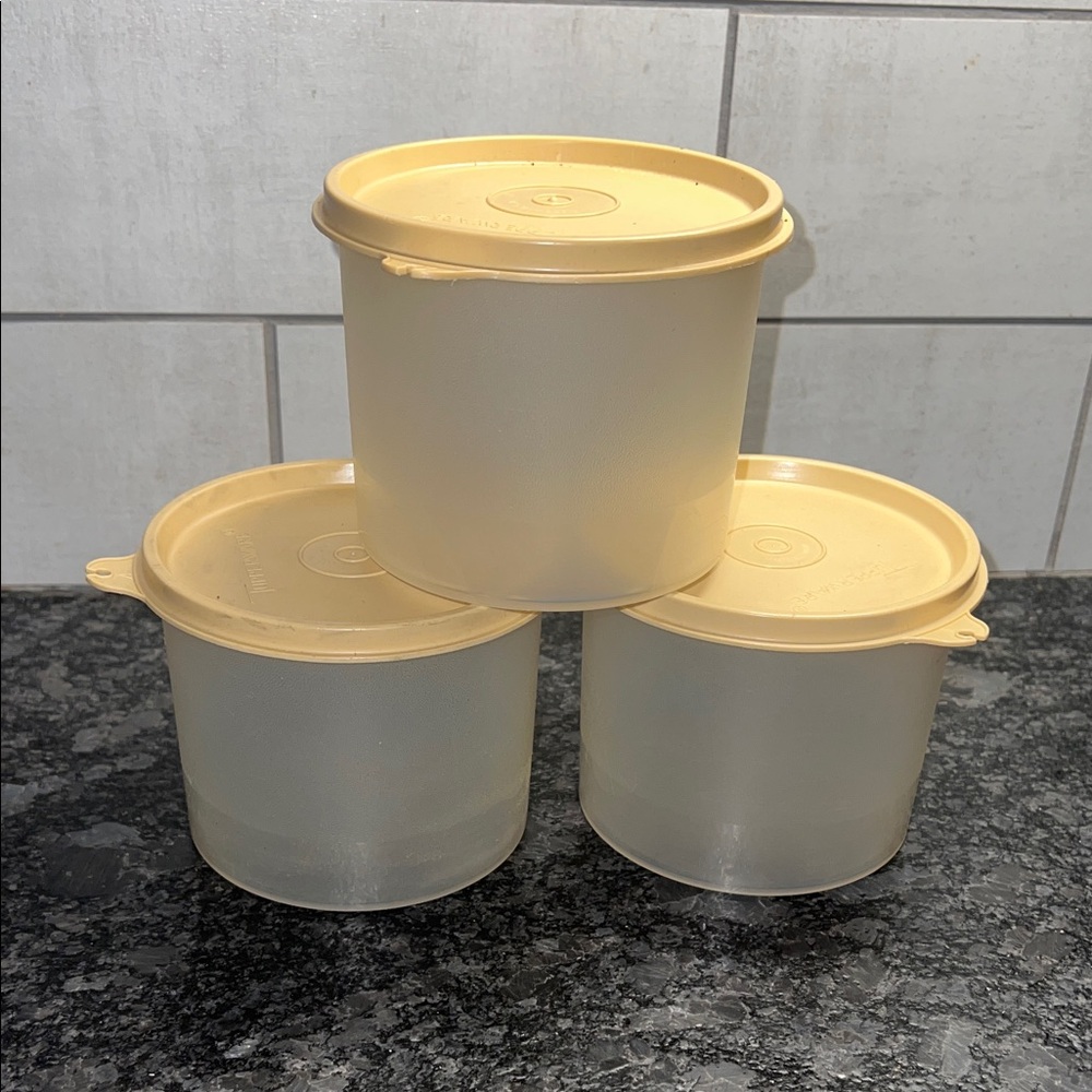 Tupperware Sheer Rounds. 4 oz each Containers with Tan Lids. Set of 3